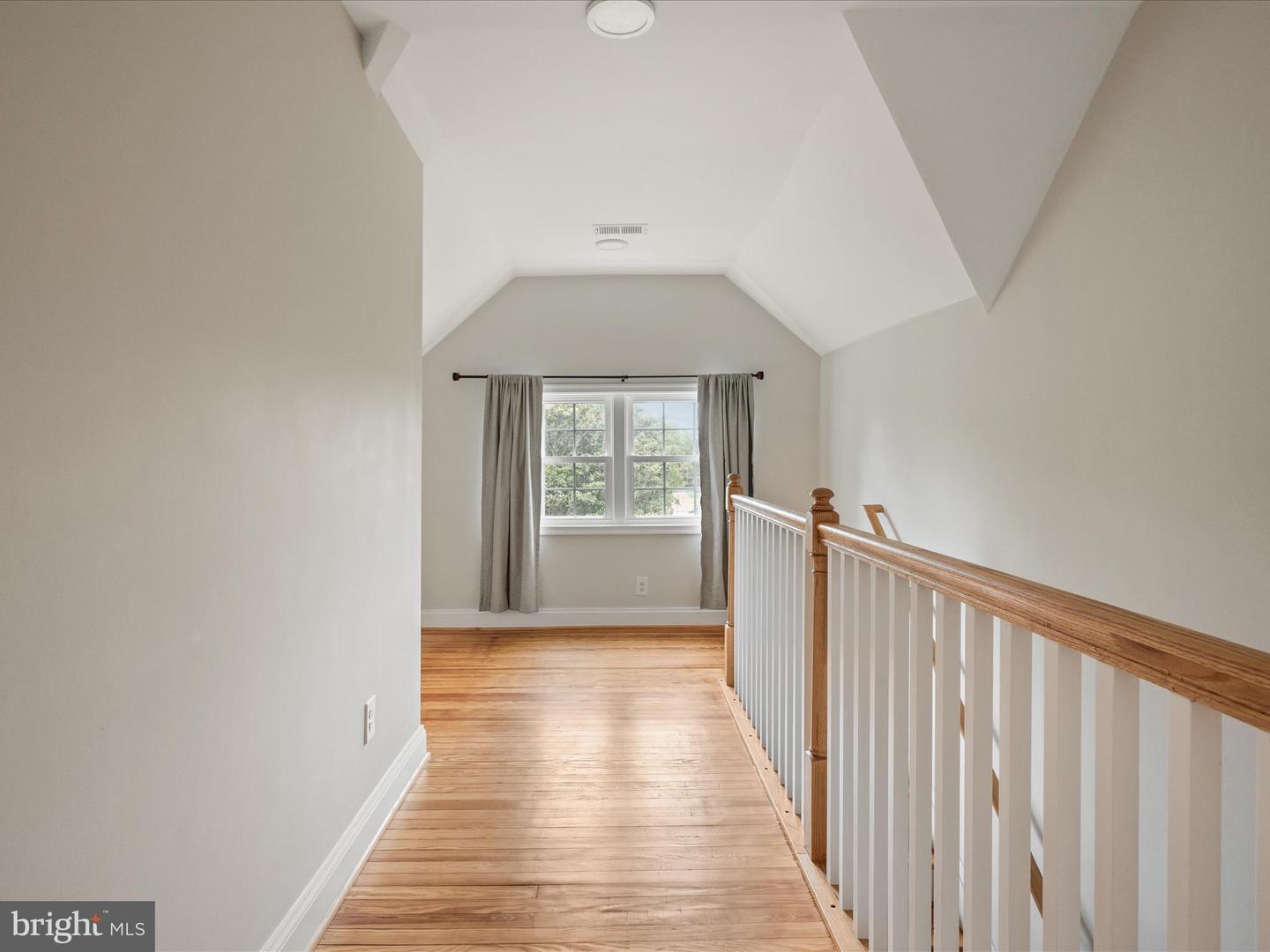 25 E HART ST, WINCHESTER, Virginia 22601, 5 Bedrooms Bedrooms, ,3 BathroomsBathrooms,Residential,For sale,25 E HART ST,VAWI2008926 MLS # VAWI2008926