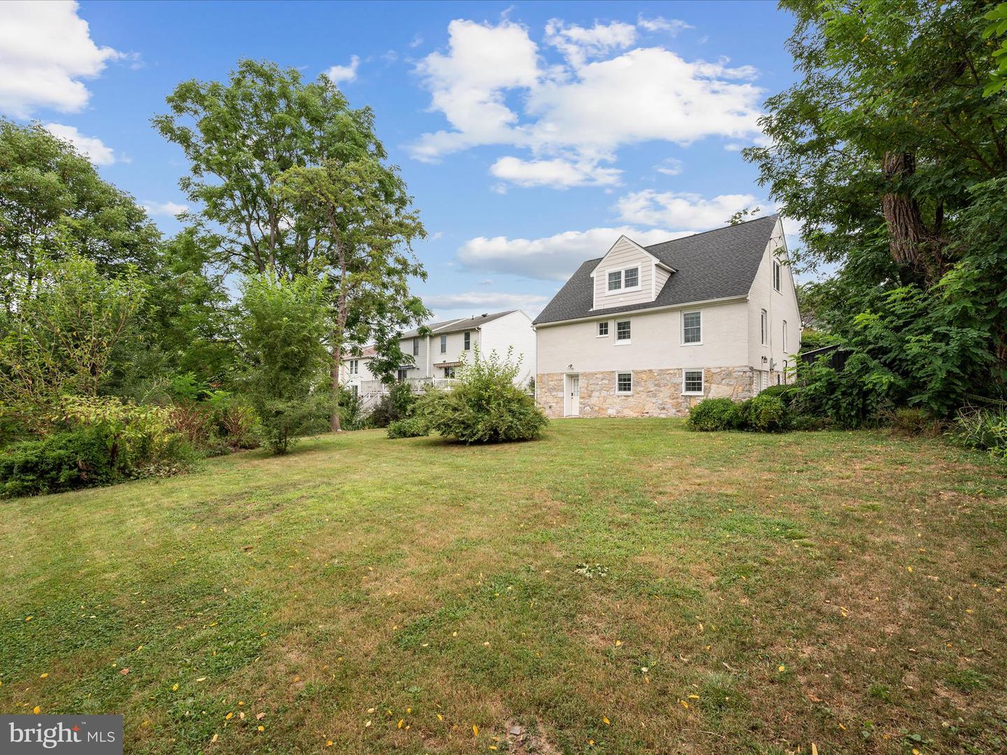 25 E HART ST, WINCHESTER, Virginia 22601, 5 Bedrooms Bedrooms, ,3 BathroomsBathrooms,Residential,For sale,25 E HART ST,VAWI2008926 MLS # VAWI2008926