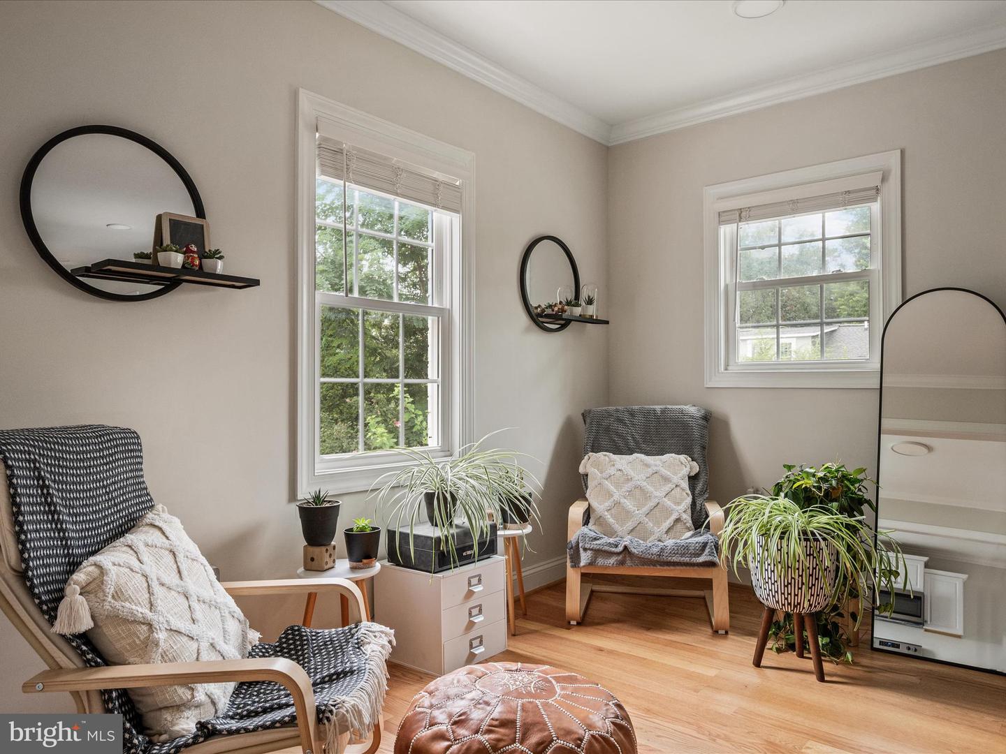 25 E HART ST, WINCHESTER, Virginia 22601, 5 Bedrooms Bedrooms, ,3 BathroomsBathrooms,Residential,For sale,25 E HART ST,VAWI2008926 MLS # VAWI2008926