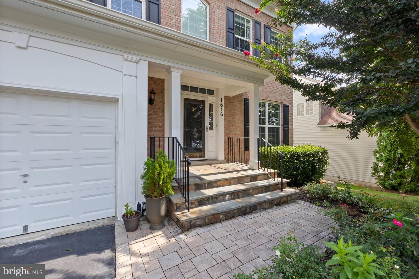 1616 CHICKASAW PL NE, LEESBURG, Virginia 20176, 5 Bedrooms Bedrooms, ,3 BathroomsBathrooms,Residential,For sale,1616 CHICKASAW PL NE,VALO2104978 MLS # VALO2104978