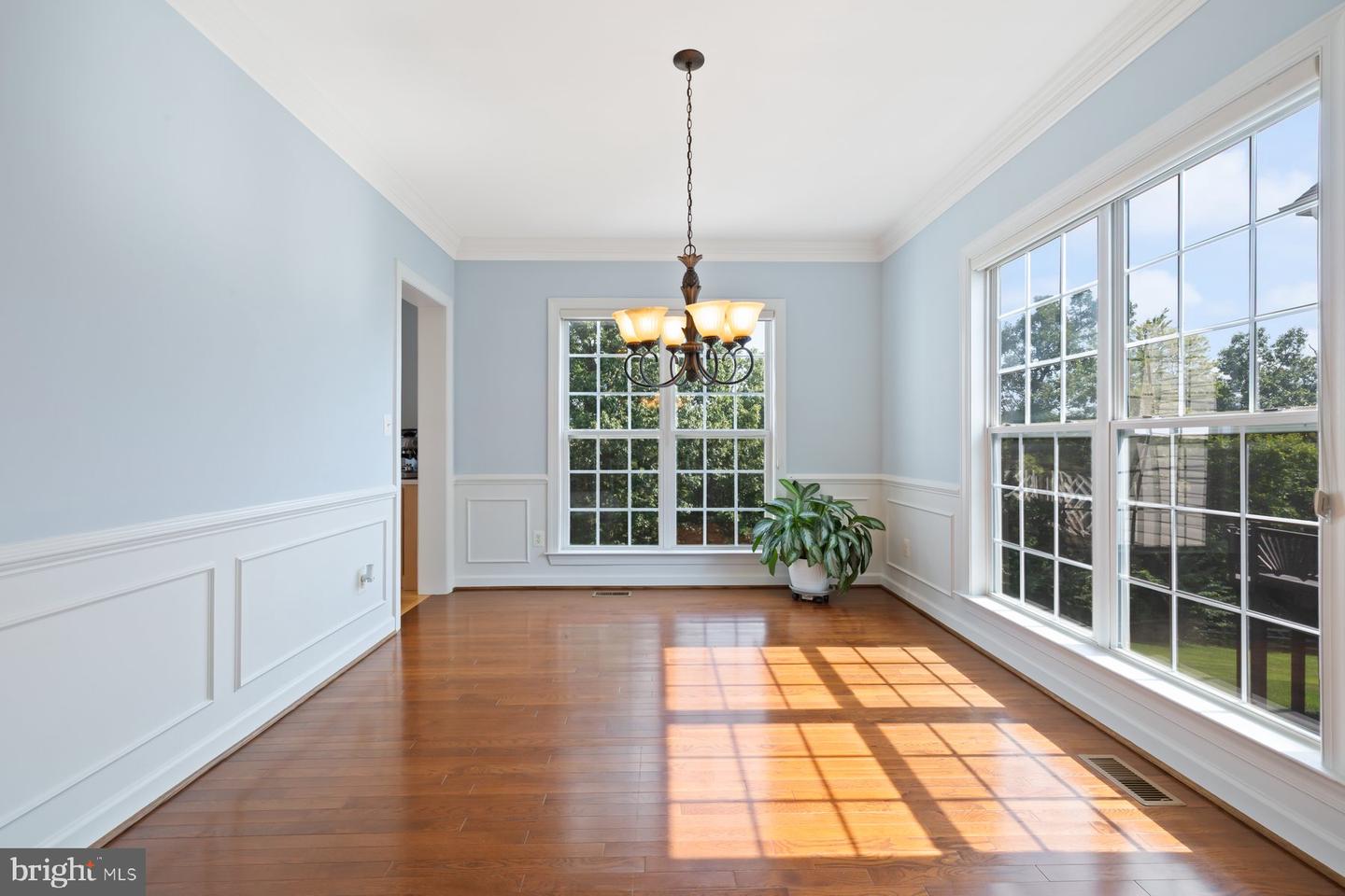 1616 CHICKASAW PL NE, LEESBURG, Virginia 20176, 5 Bedrooms Bedrooms, ,3 BathroomsBathrooms,Residential,For sale,1616 CHICKASAW PL NE,VALO2104978 MLS # VALO2104978