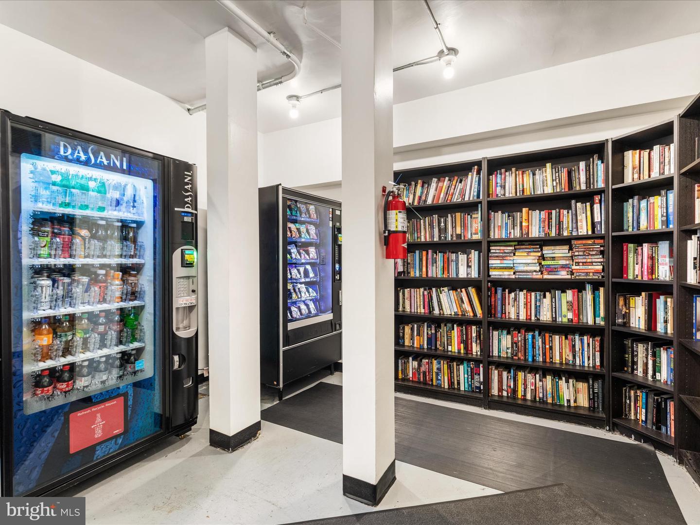 1 SCOTT CIR NW #3, WASHINGTON, District Of Columbia 20036, 1 Bedroom Bedrooms, ,1 BathroomBathrooms,Residential,For sale,1 SCOTT CIR NW #3,DCDC2216106 MLS # DCDC2216106