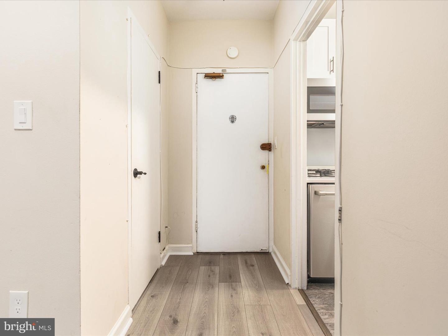 1 SCOTT CIR NW #3, WASHINGTON, District Of Columbia 20036, 1 Bedroom Bedrooms, ,1 BathroomBathrooms,Residential,For sale,1 SCOTT CIR NW #3,DCDC2216106 MLS # DCDC2216106