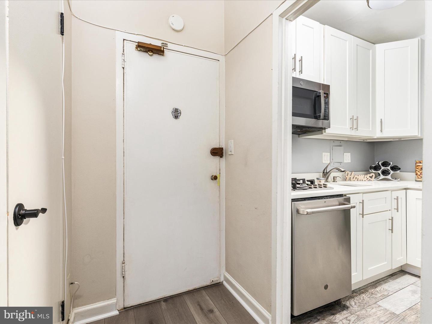 1 SCOTT CIR NW #3, WASHINGTON, District Of Columbia 20036, 1 Bedroom Bedrooms, ,1 BathroomBathrooms,Residential,For sale,1 SCOTT CIR NW #3,DCDC2216106 MLS # DCDC2216106