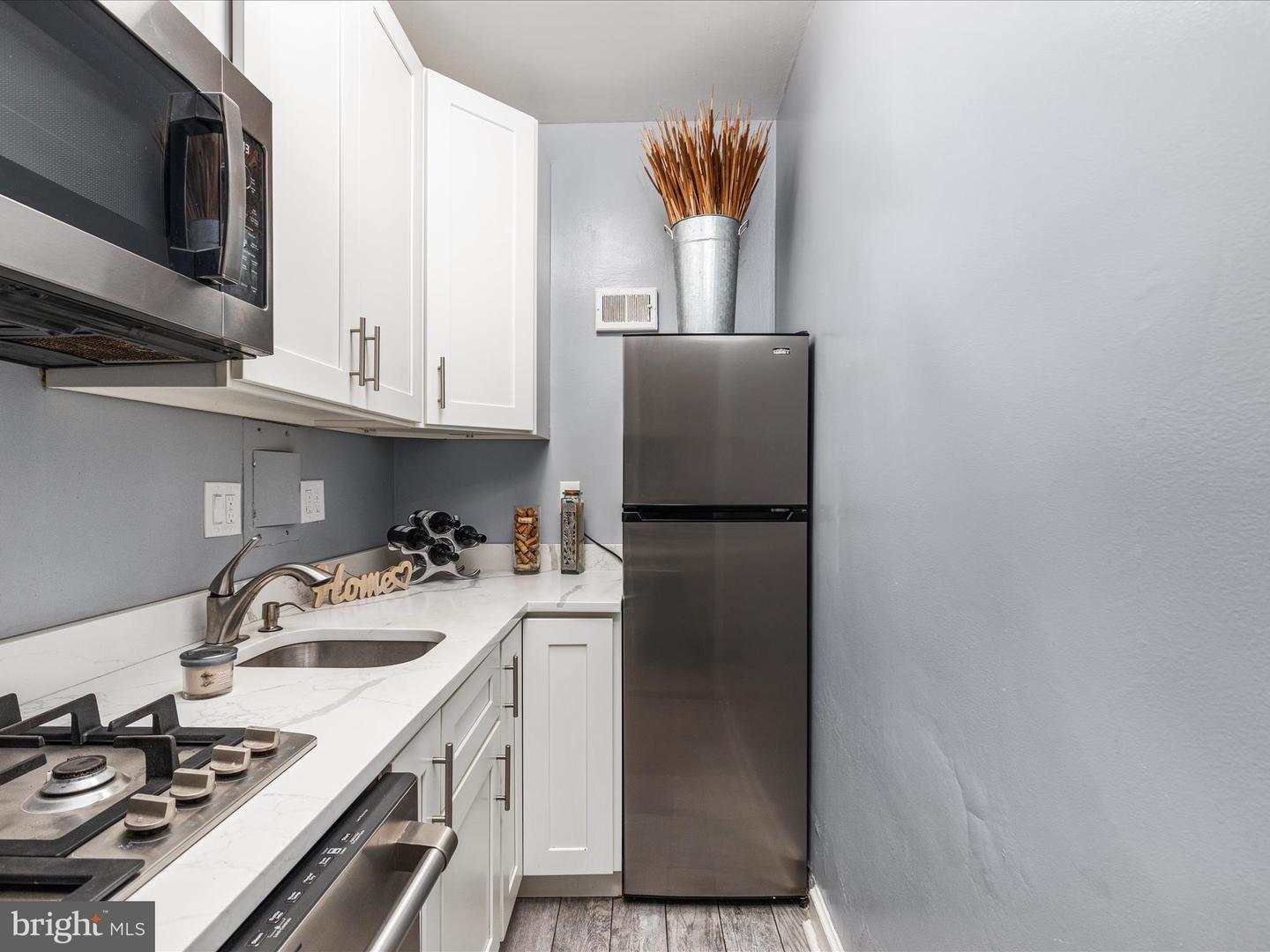 1 SCOTT CIR NW #3, WASHINGTON, District Of Columbia 20036, 1 Bedroom Bedrooms, ,1 BathroomBathrooms,Residential,For sale,1 SCOTT CIR NW #3,DCDC2216106 MLS # DCDC2216106