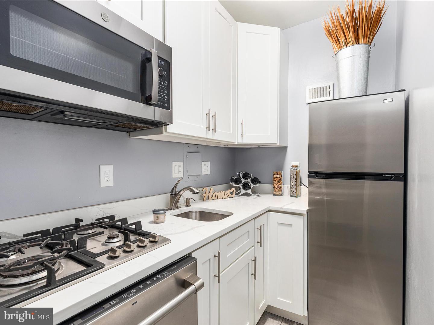 1 SCOTT CIR NW #3, WASHINGTON, District Of Columbia 20036, 1 Bedroom Bedrooms, ,1 BathroomBathrooms,Residential,For sale,1 SCOTT CIR NW #3,DCDC2216106 MLS # DCDC2216106