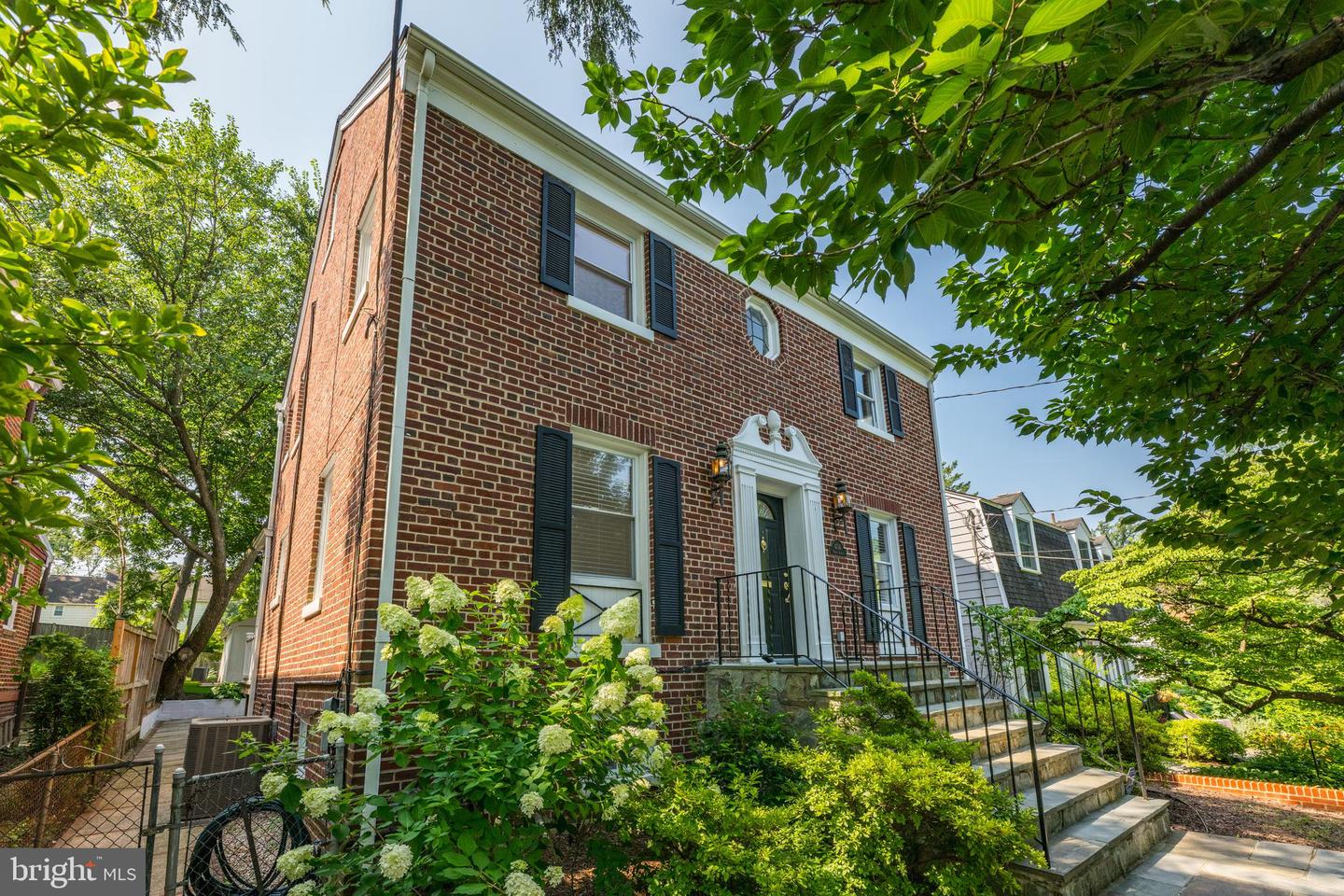 4714 UPTON ST NW, WASHINGTON, District Of Columbia 20016, 5 Bedrooms Bedrooms, ,5 BathroomsBathrooms,Residential,For sale,4714 UPTON ST NW,DCDC2216118 MLS # DCDC2216118