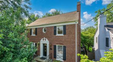 4714 UPTON ST NW, WASHINGTON, District Of Columbia 20016, 5 Bedrooms Bedrooms, ,5 BathroomsBathrooms,Residential,For sale,4714 UPTON ST NW,DCDC2216118 MLS # DCDC2216118
