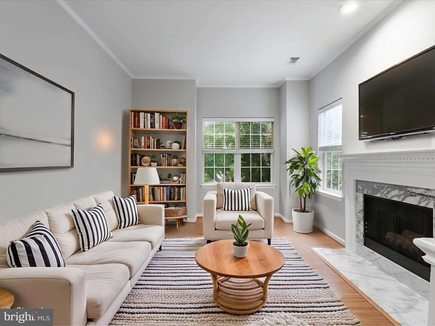 1712 LAKE SHORE CREST DR #26, RESTON, Virginia 20190, 2 Bedrooms Bedrooms, 8 Rooms Rooms,2 BathroomsBathrooms,Residential,For sale,1712 LAKE SHORE CREST DR #26,VAFX2262528 MLS # VAFX2262528