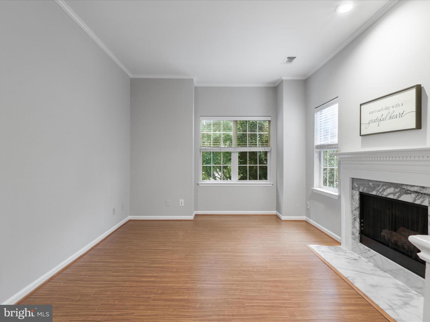 1712 LAKE SHORE CREST DR #26, RESTON, Virginia 20190, 2 Bedrooms Bedrooms, 8 Rooms Rooms,2 BathroomsBathrooms,Residential,For sale,1712 LAKE SHORE CREST DR #26,VAFX2262528 MLS # VAFX2262528