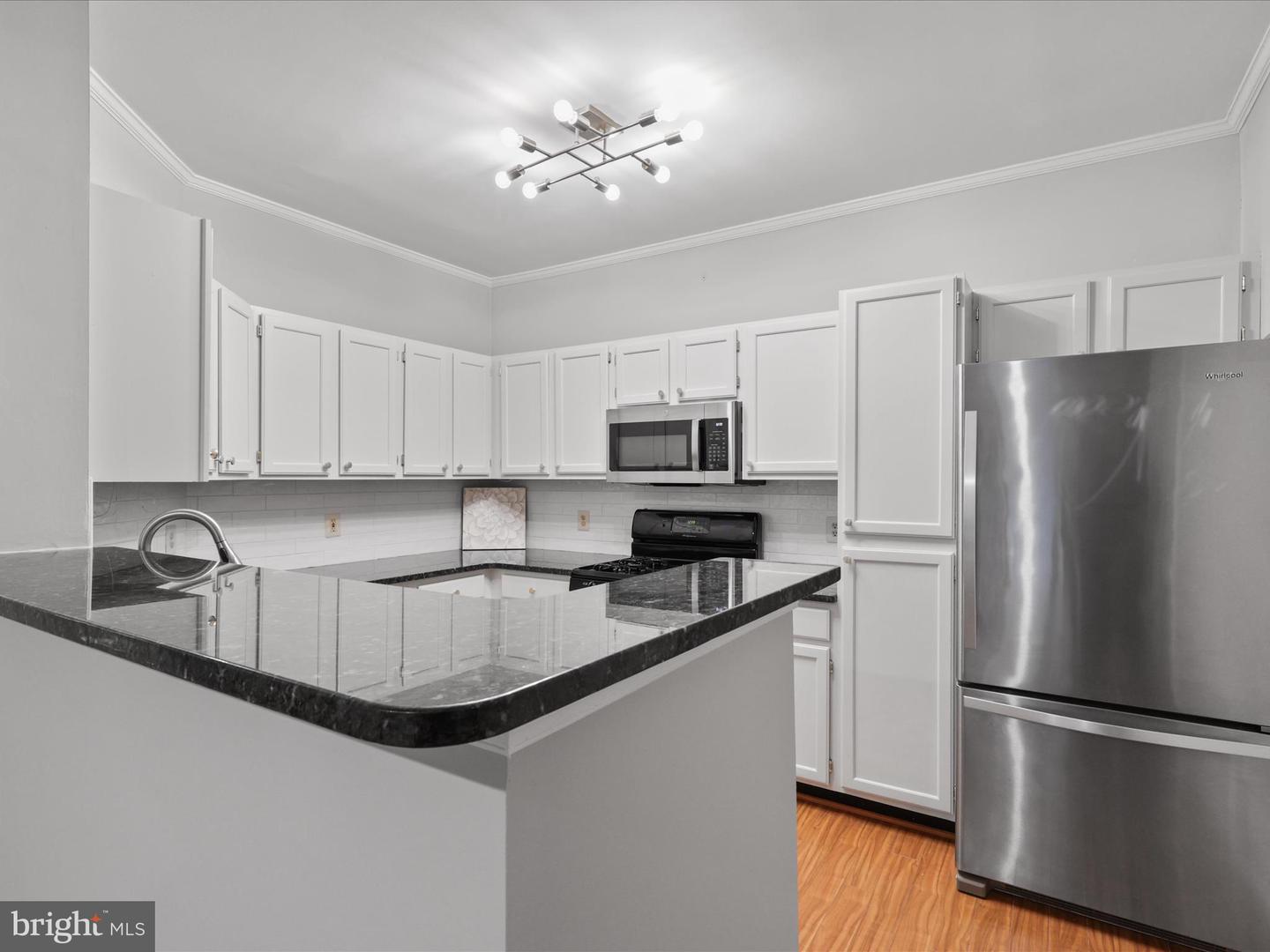 1712 LAKE SHORE CREST DR #26, RESTON, Virginia 20190, 2 Bedrooms Bedrooms, 8 Rooms Rooms,2 BathroomsBathrooms,Residential,For sale,1712 LAKE SHORE CREST DR #26,VAFX2262528 MLS # VAFX2262528