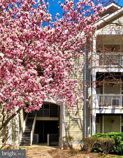 1712 LAKE SHORE CREST DR #26, RESTON, Virginia 20190, 2 Bedrooms Bedrooms, 8 Rooms Rooms,2 BathroomsBathrooms,Residential,For sale,1712 LAKE SHORE CREST DR #26,VAFX2262528 MLS # VAFX2262528