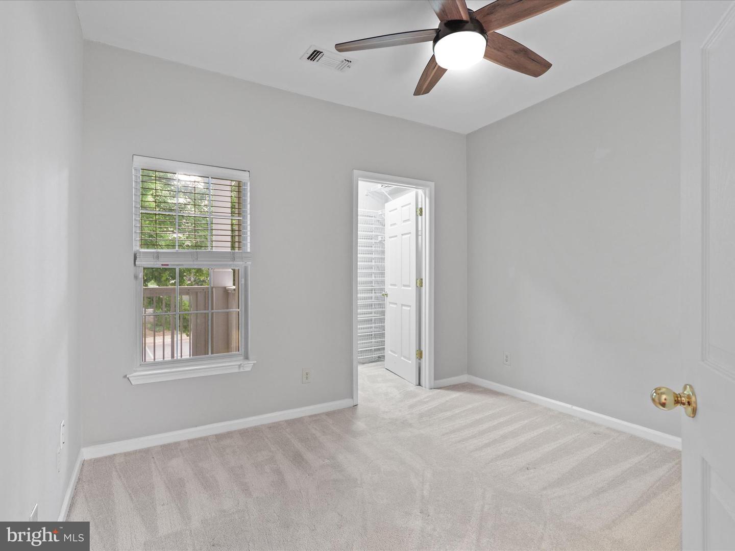 1712 LAKE SHORE CREST DR #26, RESTON, Virginia 20190, 2 Bedrooms Bedrooms, 8 Rooms Rooms,2 BathroomsBathrooms,Residential,For sale,1712 LAKE SHORE CREST DR #26,VAFX2262528 MLS # VAFX2262528