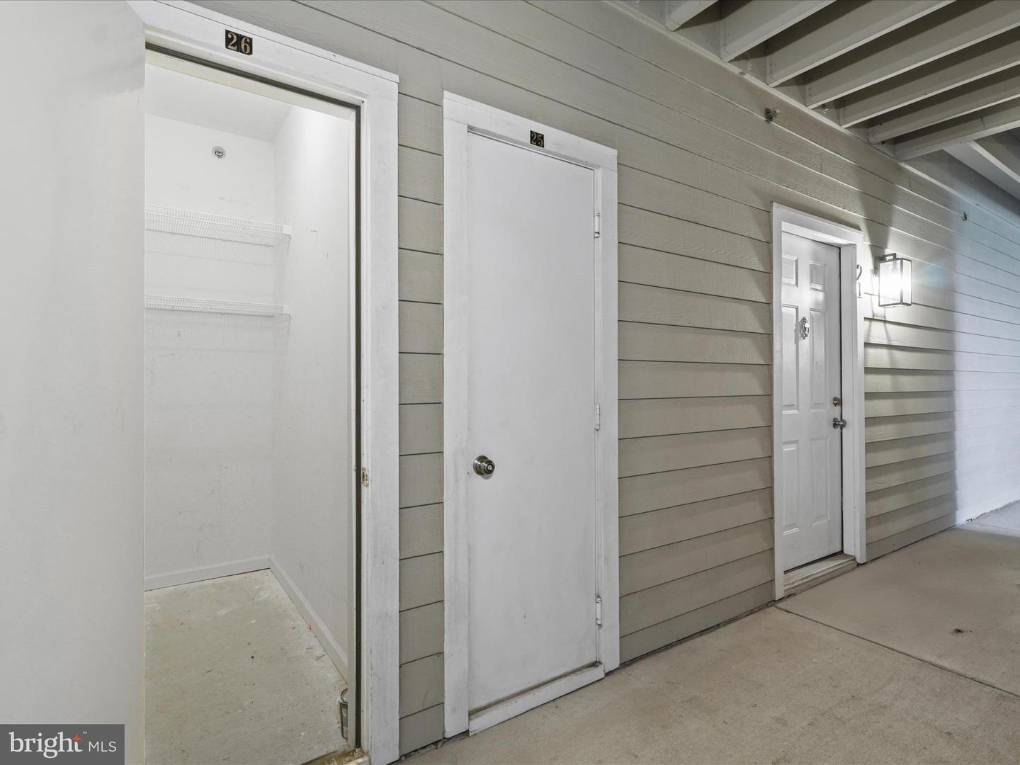 1712 LAKE SHORE CREST DR #26, RESTON, Virginia 20190, 2 Bedrooms Bedrooms, 8 Rooms Rooms,2 BathroomsBathrooms,Residential,For sale,1712 LAKE SHORE CREST DR #26,VAFX2262528 MLS # VAFX2262528