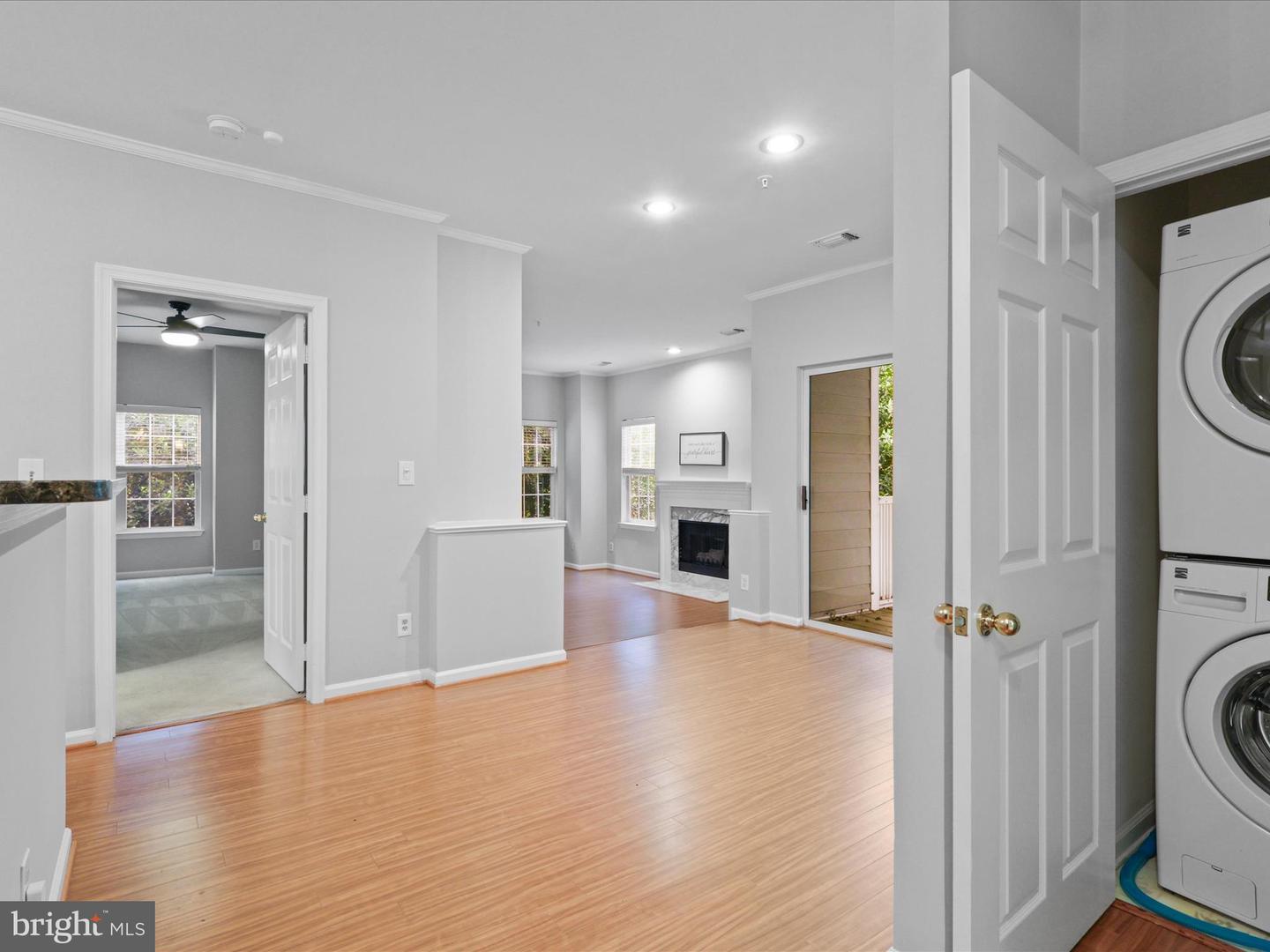 1712 LAKE SHORE CREST DR #26, RESTON, Virginia 20190, 2 Bedrooms Bedrooms, 8 Rooms Rooms,2 BathroomsBathrooms,Residential,For sale,1712 LAKE SHORE CREST DR #26,VAFX2262528 MLS # VAFX2262528