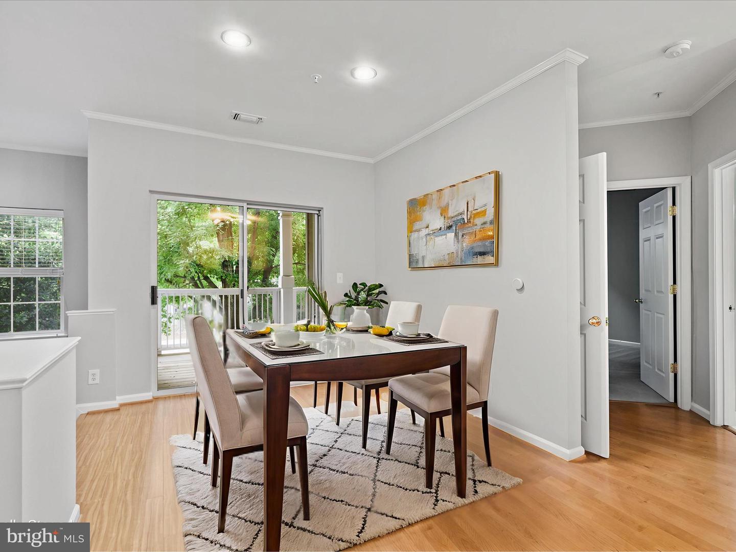 1712 LAKE SHORE CREST DR #26, RESTON, Virginia 20190, 2 Bedrooms Bedrooms, 8 Rooms Rooms,2 BathroomsBathrooms,Residential,For sale,1712 LAKE SHORE CREST DR #26,VAFX2262528 MLS # VAFX2262528