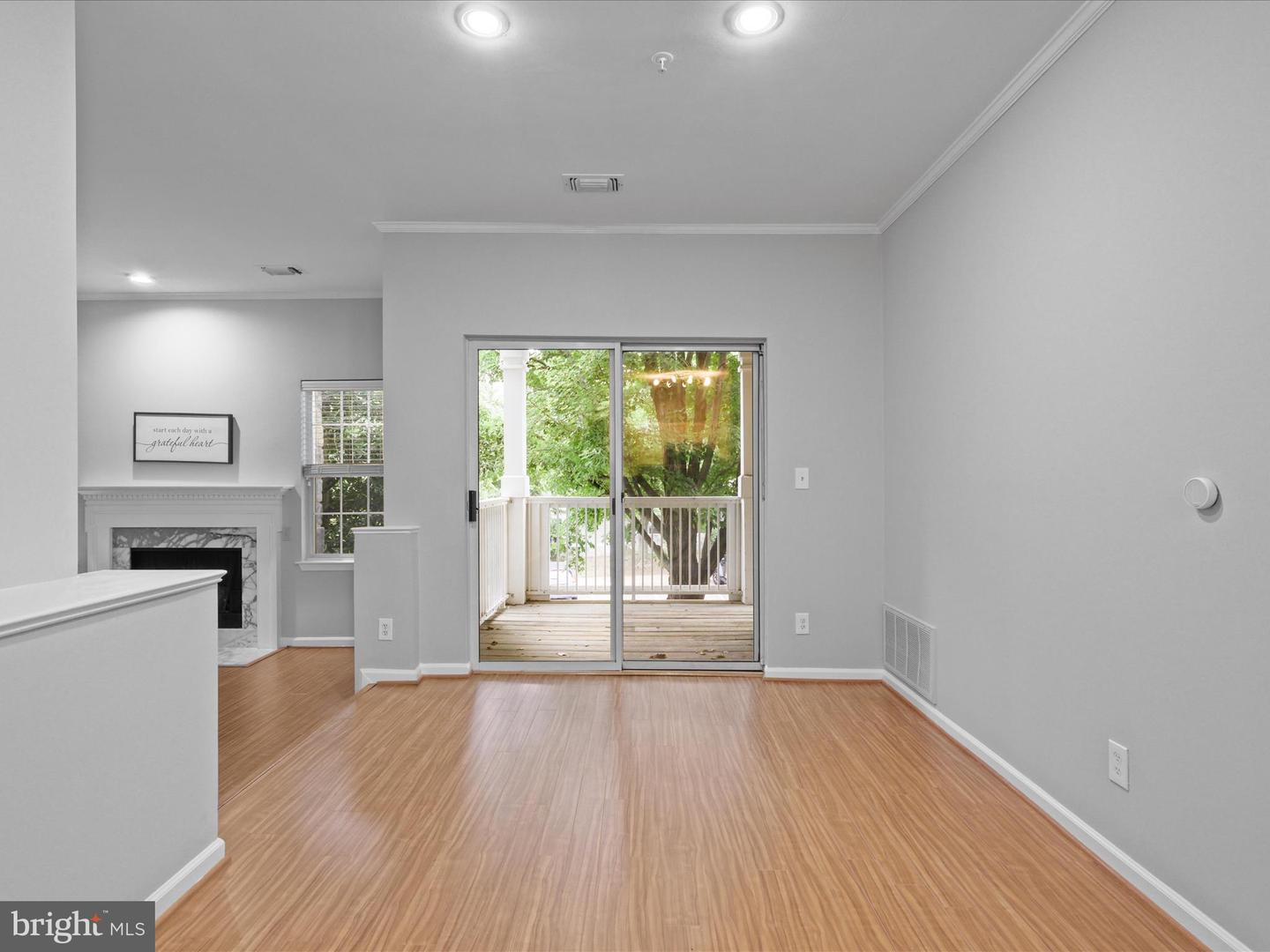 1712 LAKE SHORE CREST DR #26, RESTON, Virginia 20190, 2 Bedrooms Bedrooms, 8 Rooms Rooms,2 BathroomsBathrooms,Residential,For sale,1712 LAKE SHORE CREST DR #26,VAFX2262528 MLS # VAFX2262528