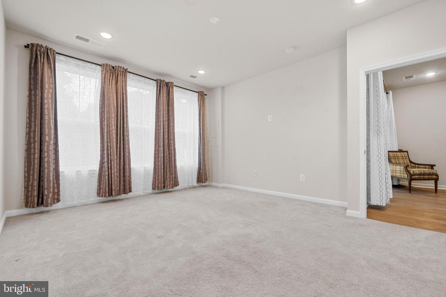 14035 MADRONA LN, WOODBRIDGE, Virginia 22193, 3 Bedrooms Bedrooms, ,2 BathroomsBathrooms,Residential,For sale,14035 MADRONA LN,VAPW2102166 MLS # VAPW2102166
