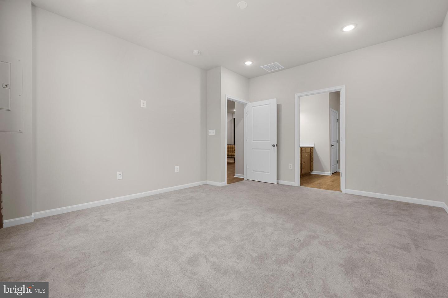 14035 MADRONA LN, WOODBRIDGE, Virginia 22193, 3 Bedrooms Bedrooms, ,2 BathroomsBathrooms,Residential,For sale,14035 MADRONA LN,VAPW2102166 MLS # VAPW2102166