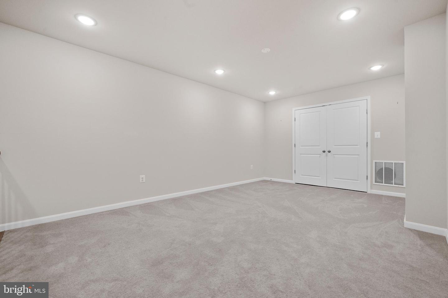 14035 MADRONA LN, WOODBRIDGE, Virginia 22193, 3 Bedrooms Bedrooms, ,2 BathroomsBathrooms,Residential,For sale,14035 MADRONA LN,VAPW2102166 MLS # VAPW2102166