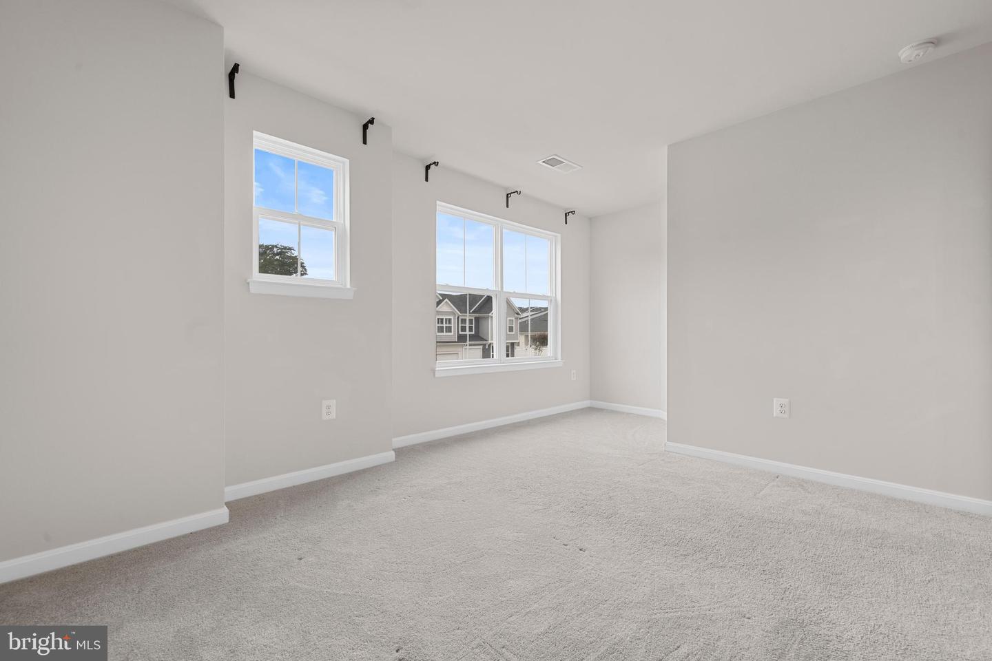 14035 MADRONA LN, WOODBRIDGE, Virginia 22193, 3 Bedrooms Bedrooms, ,2 BathroomsBathrooms,Residential,For sale,14035 MADRONA LN,VAPW2102166 MLS # VAPW2102166