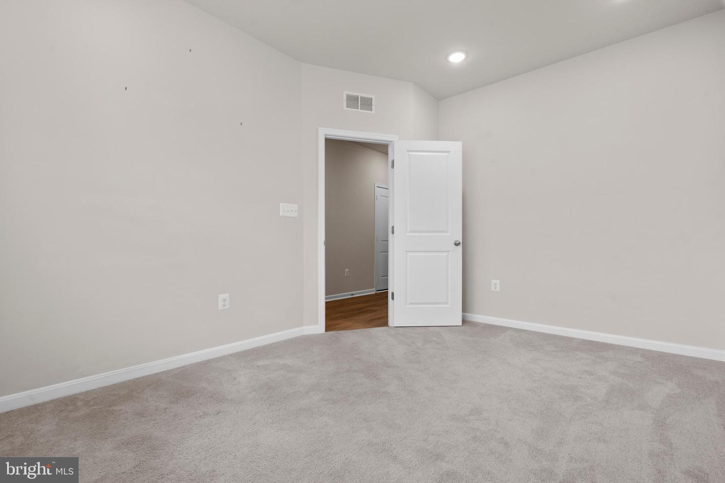 14035 MADRONA LN, WOODBRIDGE, Virginia 22193, 3 Bedrooms Bedrooms, ,2 BathroomsBathrooms,Residential,For sale,14035 MADRONA LN,VAPW2102166 MLS # VAPW2102166