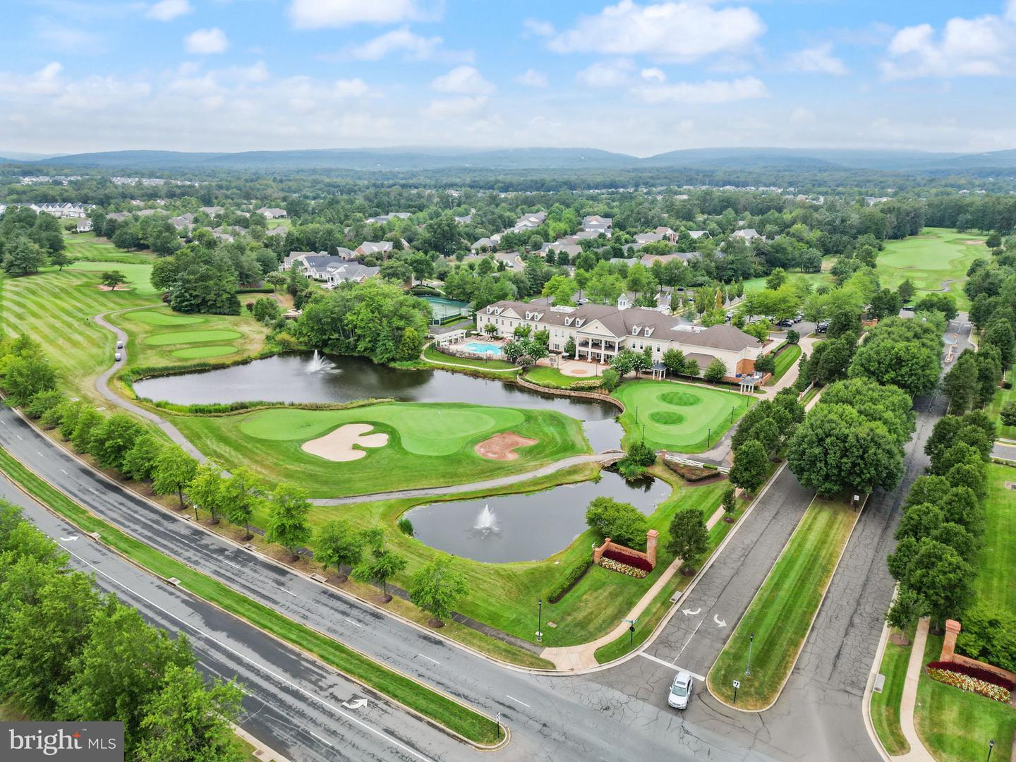 15532 FASSELS CT, HAYMARKET, Virginia 20169, 2 Bedrooms Bedrooms, ,2 BathroomsBathrooms,Residential,For sale,15532 FASSELS CT,VAPW2102172 MLS # VAPW2102172