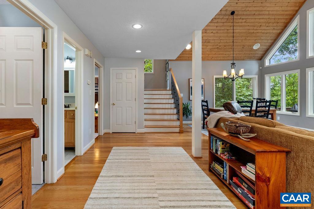 122 WHITE OAK LN, WINTERGREEN RESORT, Virginia 22967, 3 Bedrooms Bedrooms, ,2 BathroomsBathrooms,Residential,For sale,122 WHITE OAK LN,668099 MLS # 668099