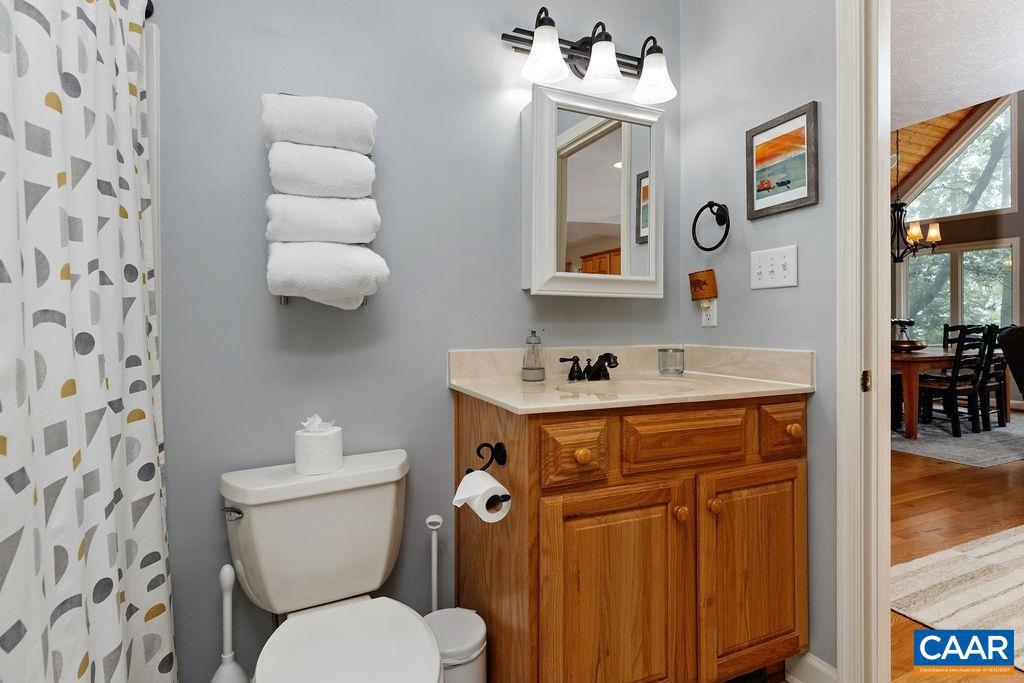122 WHITE OAK LN, WINTERGREEN RESORT, Virginia 22967, 3 Bedrooms Bedrooms, ,2 BathroomsBathrooms,Residential,For sale,122 WHITE OAK LN,668099 MLS # 668099