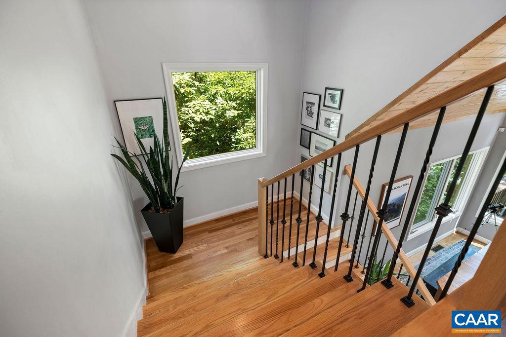 122 WHITE OAK LN, WINTERGREEN RESORT, Virginia 22967, 3 Bedrooms Bedrooms, ,2 BathroomsBathrooms,Residential,For sale,122 WHITE OAK LN,668099 MLS # 668099