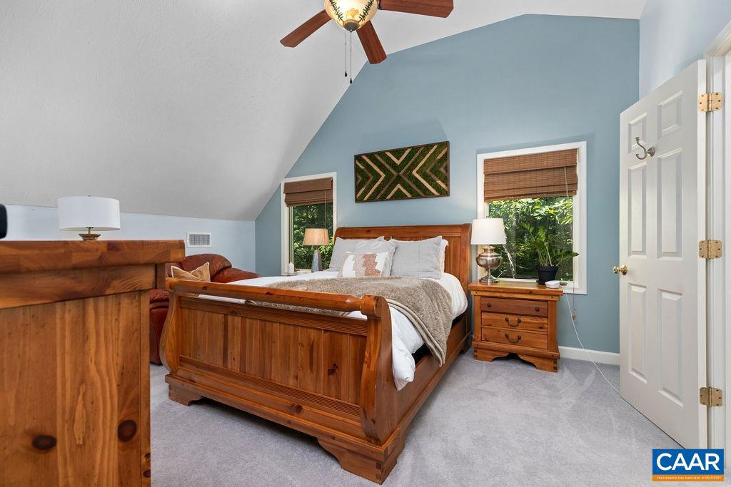 122 WHITE OAK LN, WINTERGREEN RESORT, Virginia 22967, 3 Bedrooms Bedrooms, ,2 BathroomsBathrooms,Residential,For sale,122 WHITE OAK LN,668099 MLS # 668099
