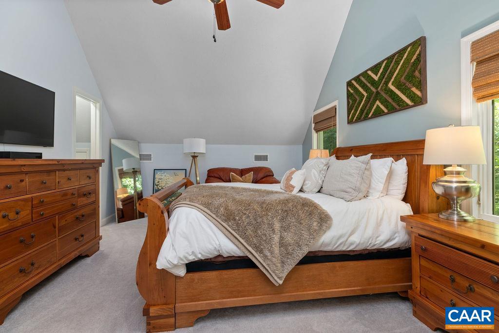 122 WHITE OAK LN, WINTERGREEN RESORT, Virginia 22967, 3 Bedrooms Bedrooms, ,2 BathroomsBathrooms,Residential,For sale,122 WHITE OAK LN,668099 MLS # 668099