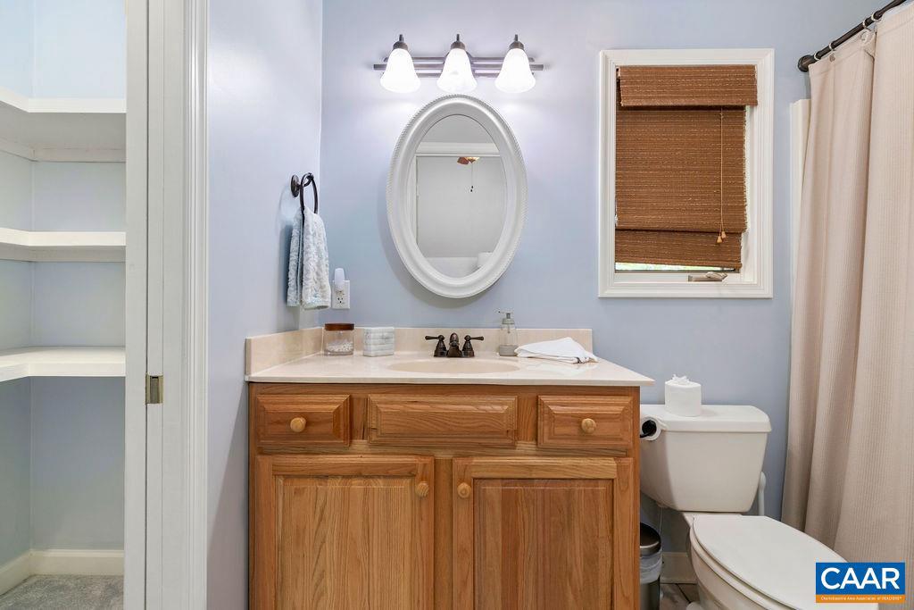 122 WHITE OAK LN, WINTERGREEN RESORT, Virginia 22967, 3 Bedrooms Bedrooms, ,2 BathroomsBathrooms,Residential,For sale,122 WHITE OAK LN,668099 MLS # 668099