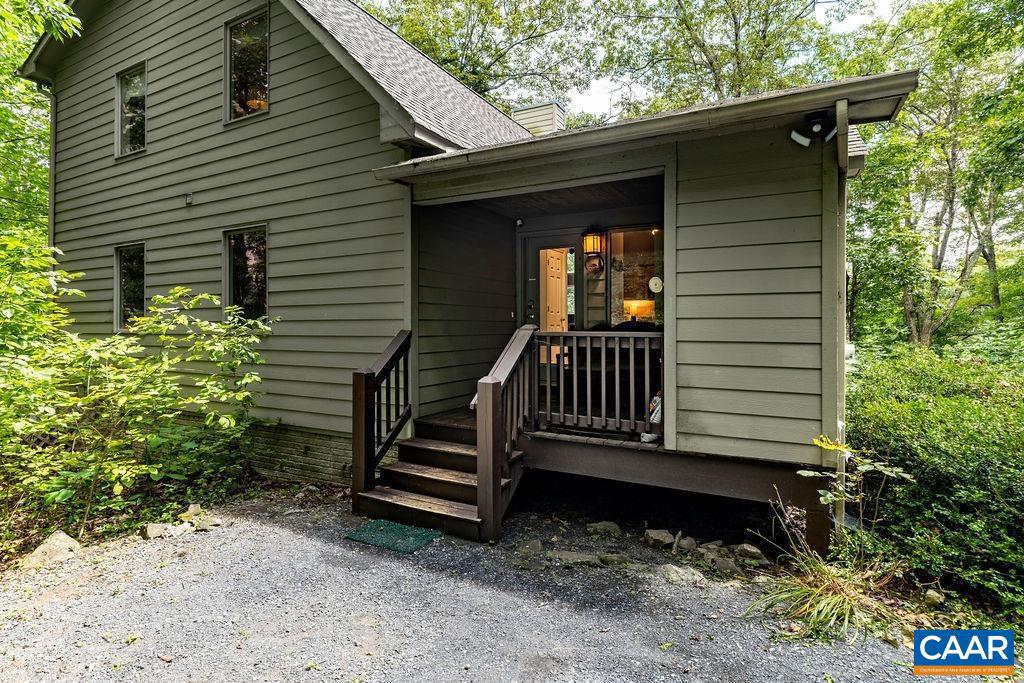 122 WHITE OAK LN, WINTERGREEN RESORT, Virginia 22967, 3 Bedrooms Bedrooms, ,2 BathroomsBathrooms,Residential,For sale,122 WHITE OAK LN,668099 MLS # 668099