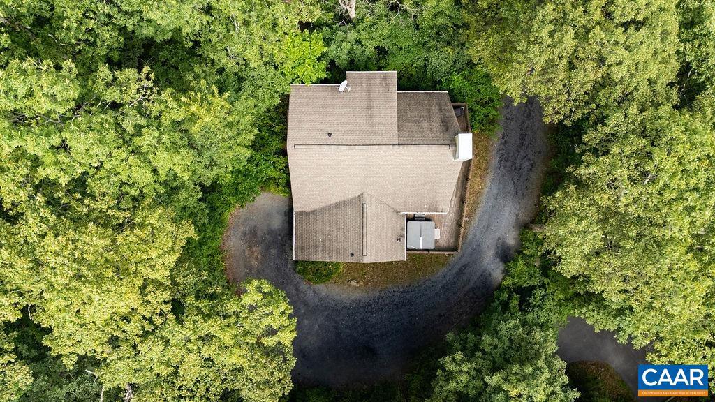 122 WHITE OAK LN, WINTERGREEN RESORT, Virginia 22967, 3 Bedrooms Bedrooms, ,2 BathroomsBathrooms,Residential,For sale,122 WHITE OAK LN,668099 MLS # 668099