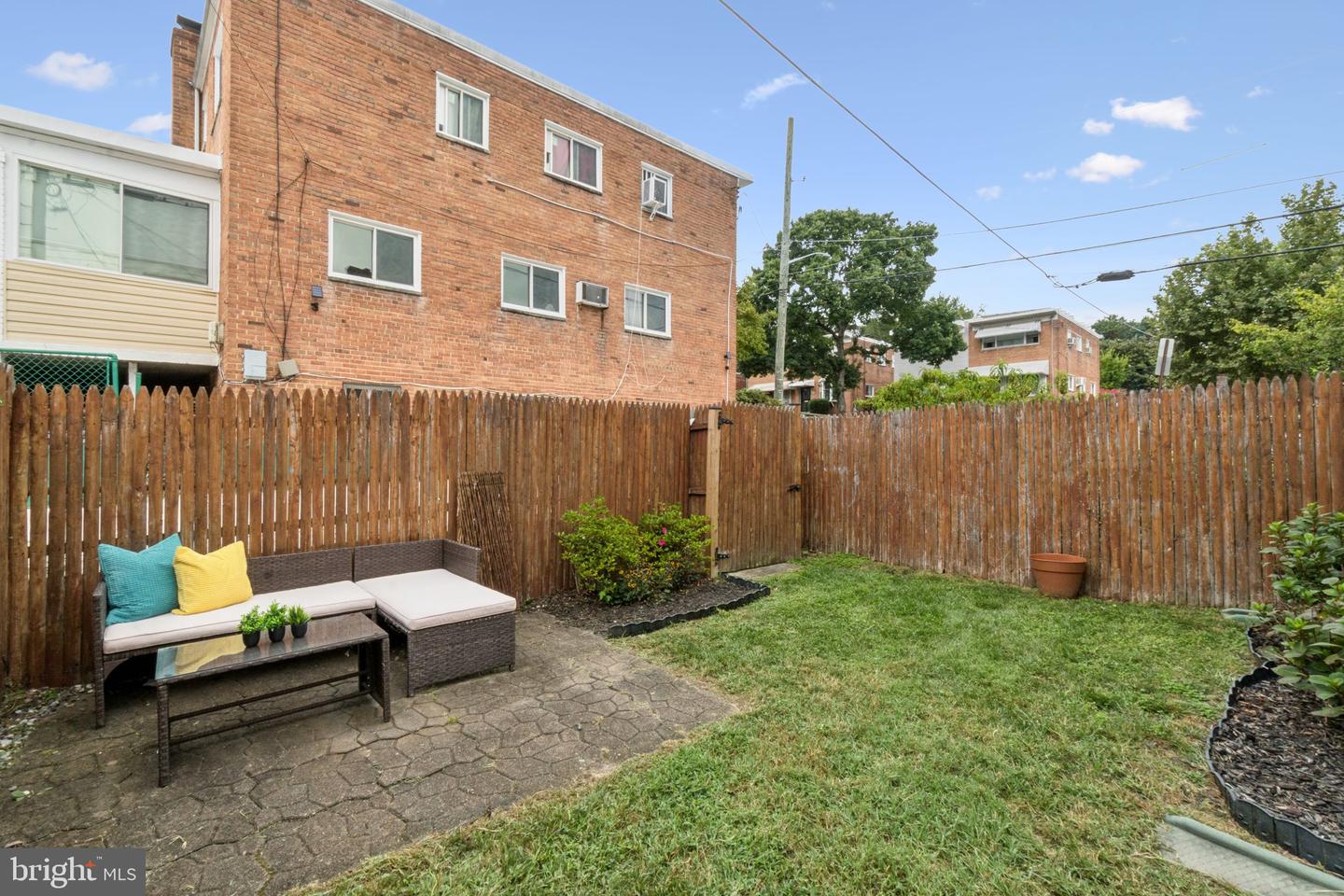 6332 NORTH CAPITOL ST NW, WASHINGTON, District Of Columbia 20011, 3 Bedrooms Bedrooms, ,2 BathroomsBathrooms,Residential,For sale,6332 NORTH CAPITOL ST NW,DCDC2216290 MLS # DCDC2216290