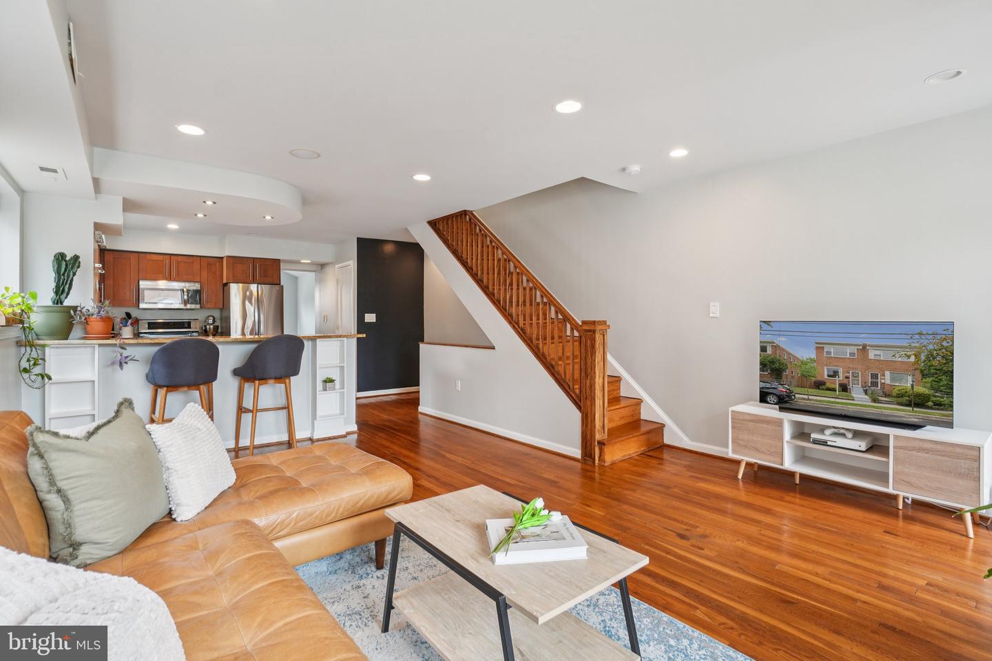 6332 NORTH CAPITOL ST NW, WASHINGTON, District Of Columbia 20011, 3 Bedrooms Bedrooms, ,2 BathroomsBathrooms,Residential,For sale,6332 NORTH CAPITOL ST NW,DCDC2216290 MLS # DCDC2216290