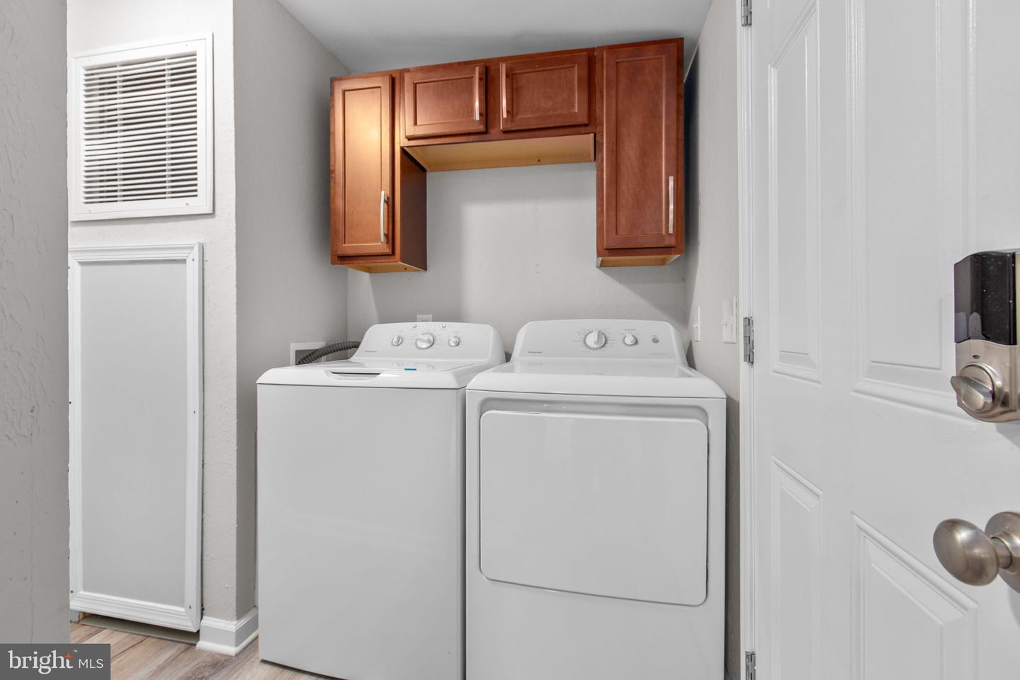 10337 BEAVER LN, SPOTSYLVANIA, Virginia 22551, 3 Bedrooms Bedrooms, ,2 BathroomsBathrooms,Residential,For sale,10337 BEAVER LN,VASP2035708 MLS # VASP2035708