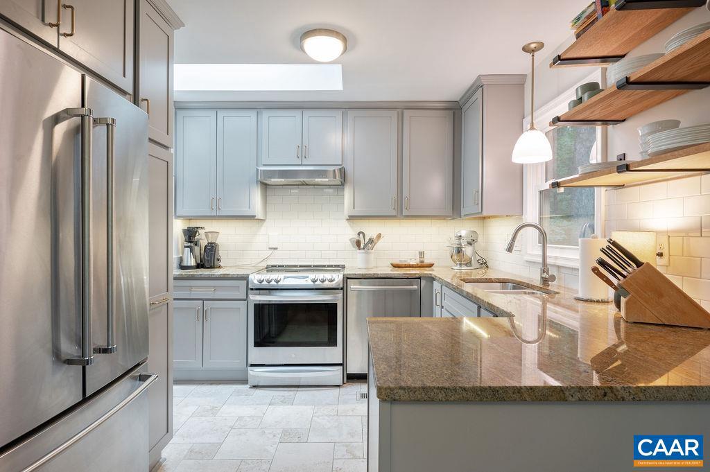 1021 GLENDALE RD, CHARLOTTESVILLE, Virginia 22901, 4 Bedrooms Bedrooms, ,3 BathroomsBathrooms,Residential,For sale,1021 GLENDALE RD,668080 MLS # 668080