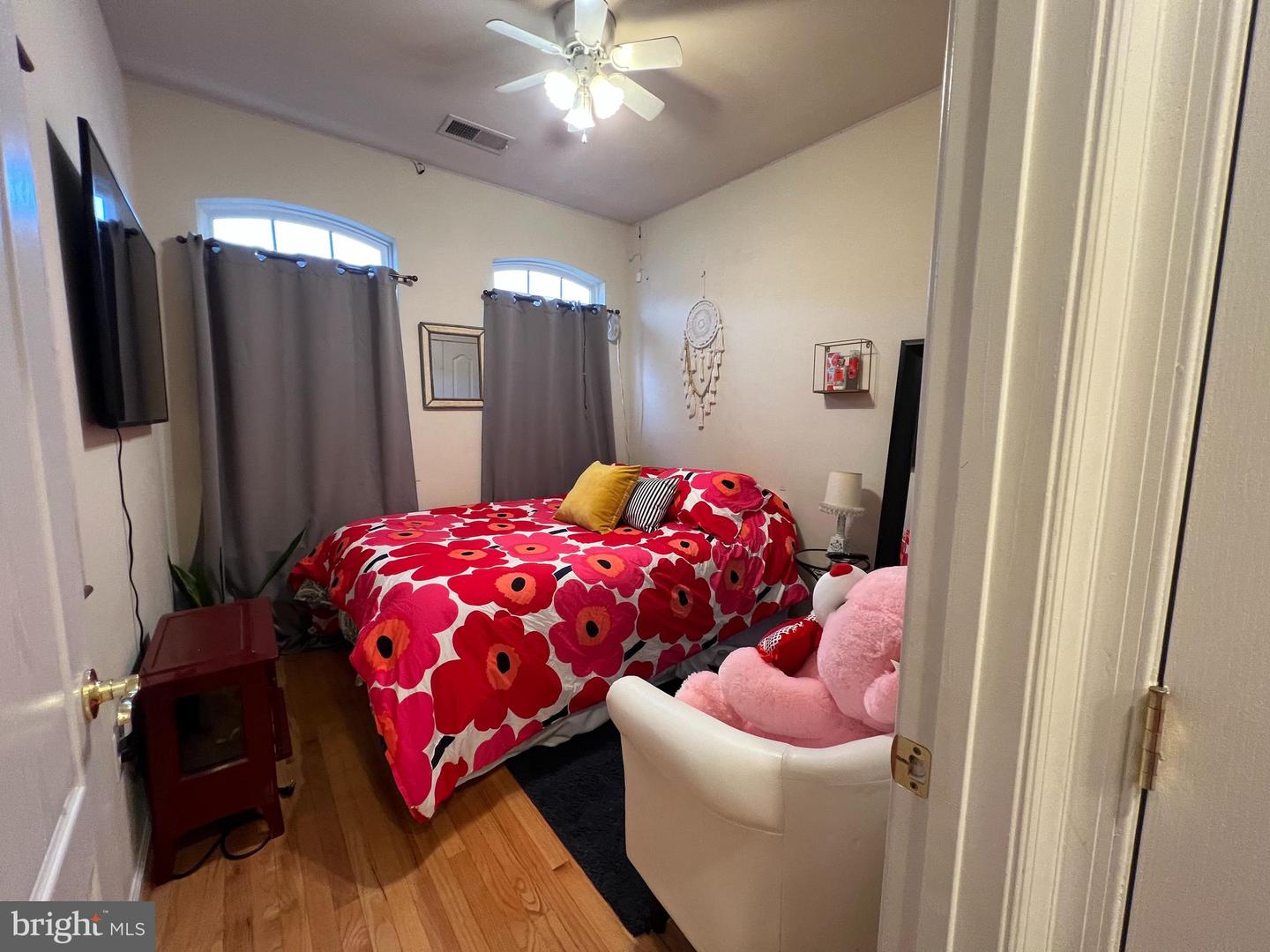 7039 LITTLE THAMES DR, GAINESVILLE, Virginia 20155, 3 Bedrooms Bedrooms, ,2 BathroomsBathrooms,Residential,For sale,7039 LITTLE THAMES DR,VAPW2102190 MLS # VAPW2102190