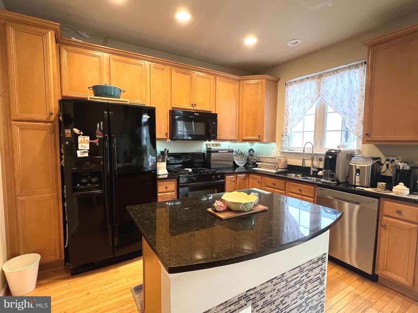 7039 LITTLE THAMES DR, GAINESVILLE, Virginia 20155, 3 Bedrooms Bedrooms, ,2 BathroomsBathrooms,Residential,For sale,7039 LITTLE THAMES DR,VAPW2102190 MLS # VAPW2102190