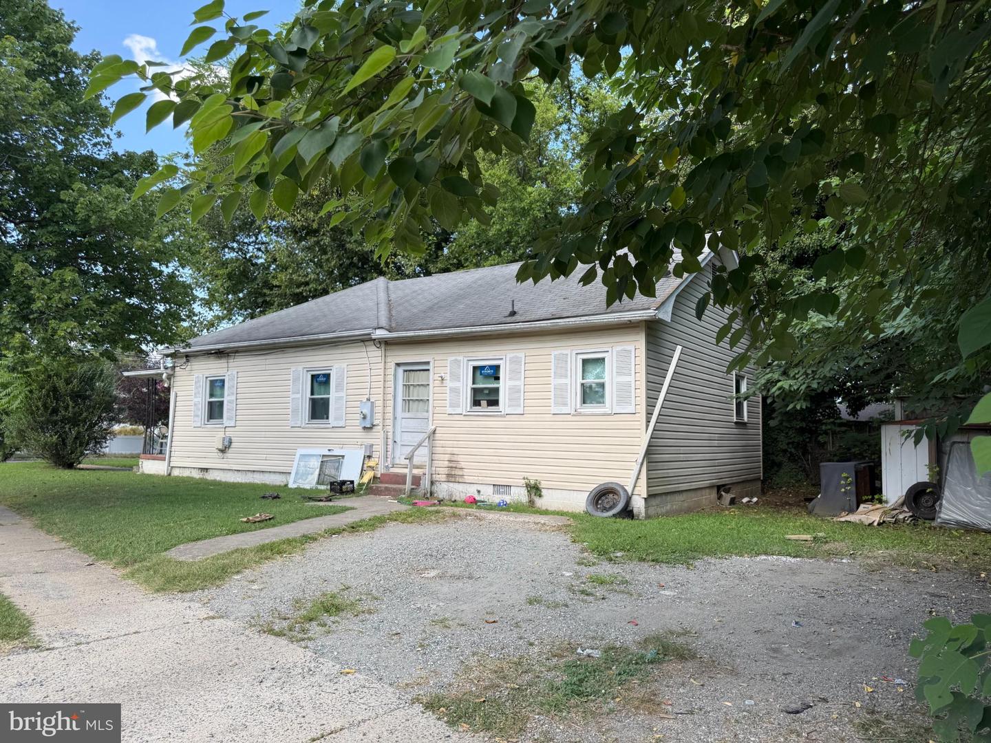 220 HOWISON AVE, FREDERICKSBURG, Virginia 22401, 3 Bedrooms Bedrooms, ,1 BathroomBathrooms,Residential,For sale,220 HOWISON AVE,VAFB2008824 MLS # VAFB2008824