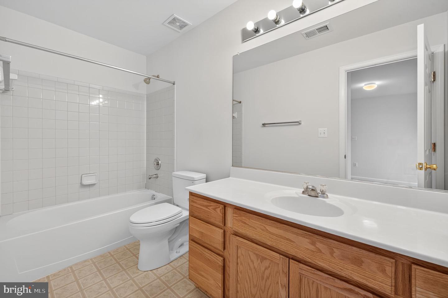 933 LAKEWOOD CIR, CULPEPER, Virginia 22701, 3 Bedrooms Bedrooms, ,2 BathroomsBathrooms,Residential,For sale,933 LAKEWOOD CIR,VACU2011400 MLS # VACU2011400