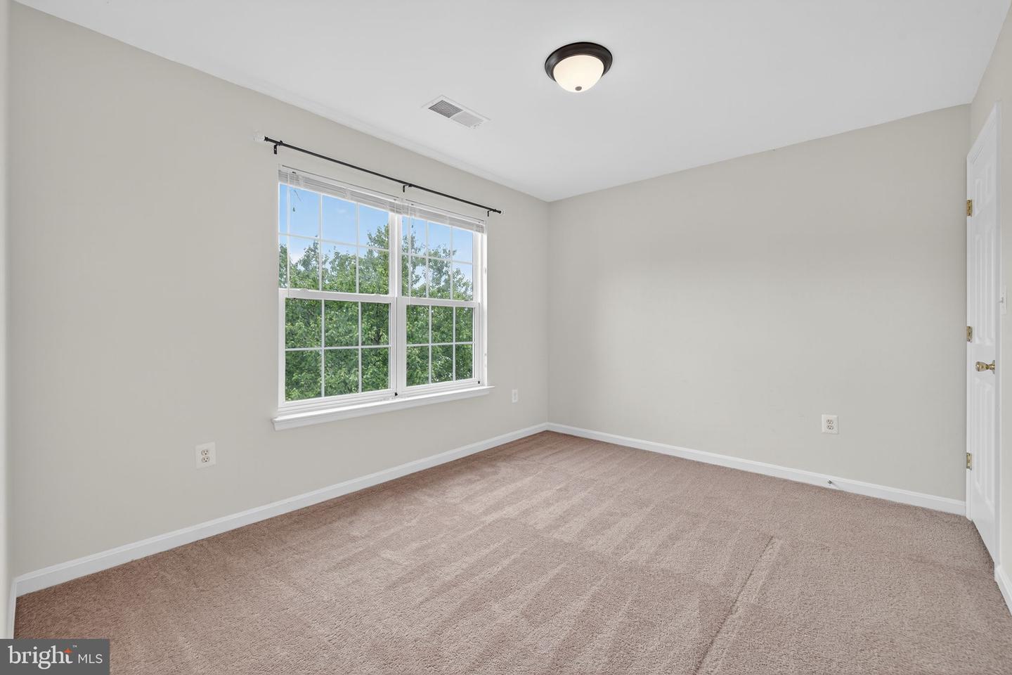 933 LAKEWOOD CIR, CULPEPER, Virginia 22701, 3 Bedrooms Bedrooms, ,2 BathroomsBathrooms,Residential,For sale,933 LAKEWOOD CIR,VACU2011400 MLS # VACU2011400