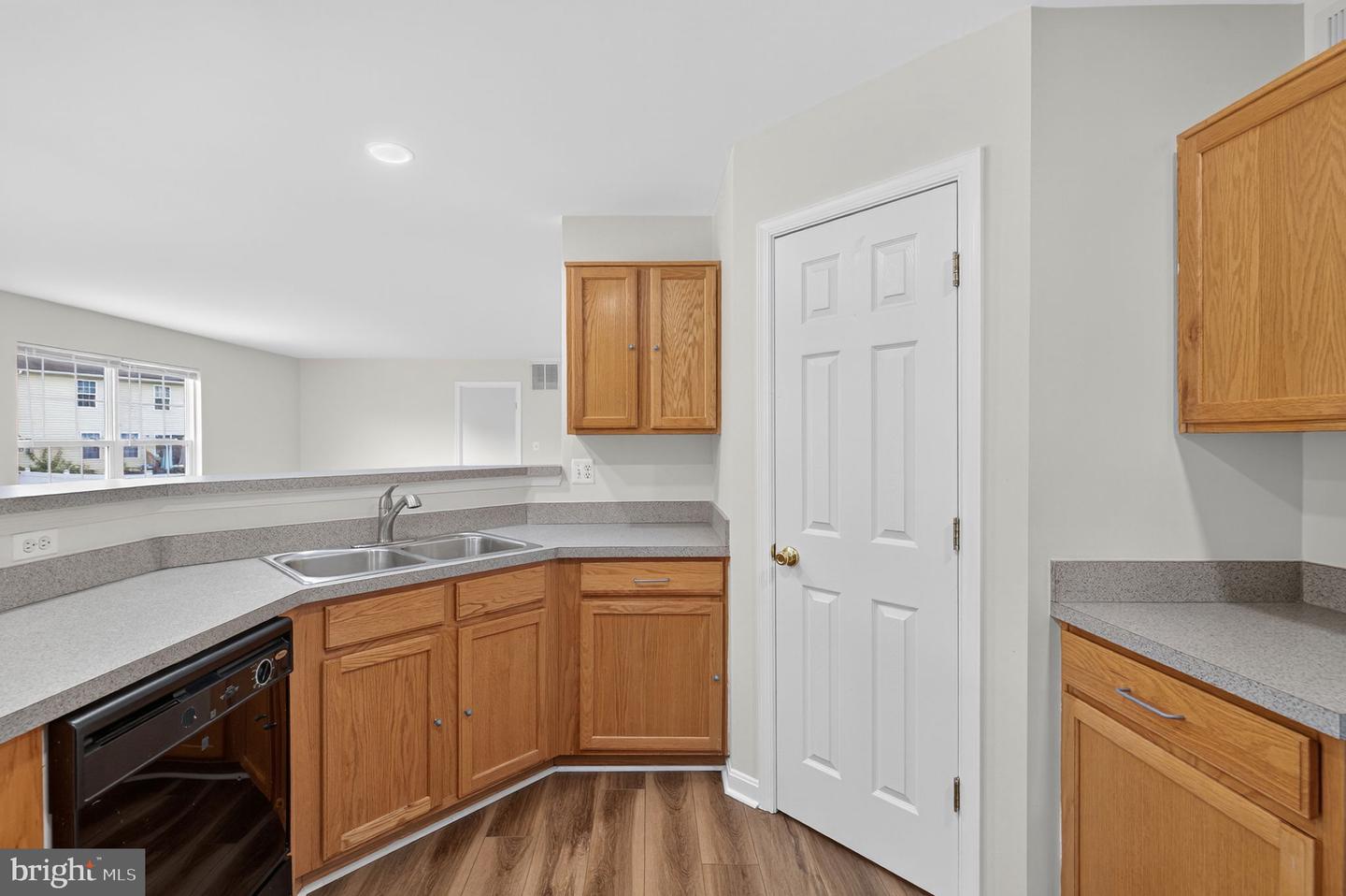 933 LAKEWOOD CIR, CULPEPER, Virginia 22701, 3 Bedrooms Bedrooms, ,2 BathroomsBathrooms,Residential,For sale,933 LAKEWOOD CIR,VACU2011400 MLS # VACU2011400
