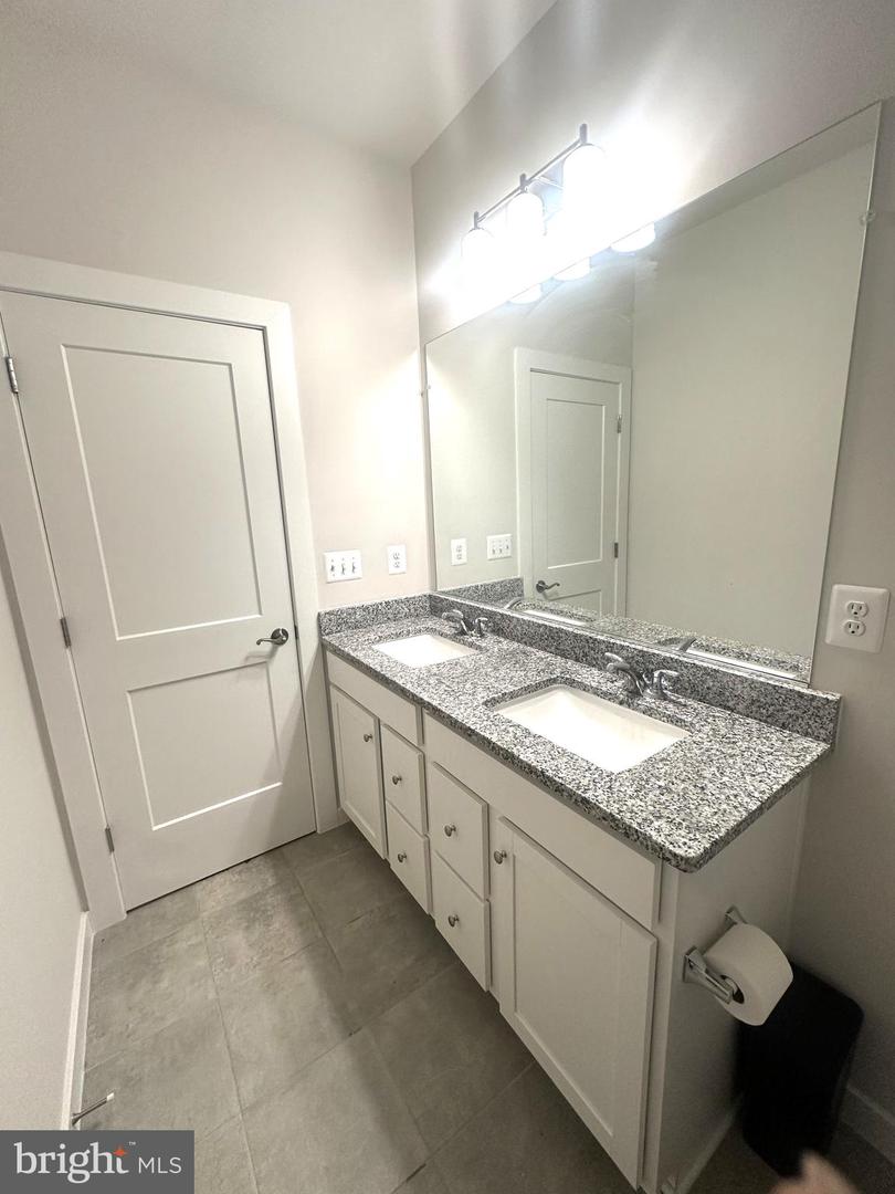 14130 GYPSUM LOOP #72, CHANTILLY, Virginia 20151, 3 Bedrooms Bedrooms, ,2 BathroomsBathrooms,Residential,For sale,14130 GYPSUM LOOP #72,VAFX2262786 MLS # VAFX2262786