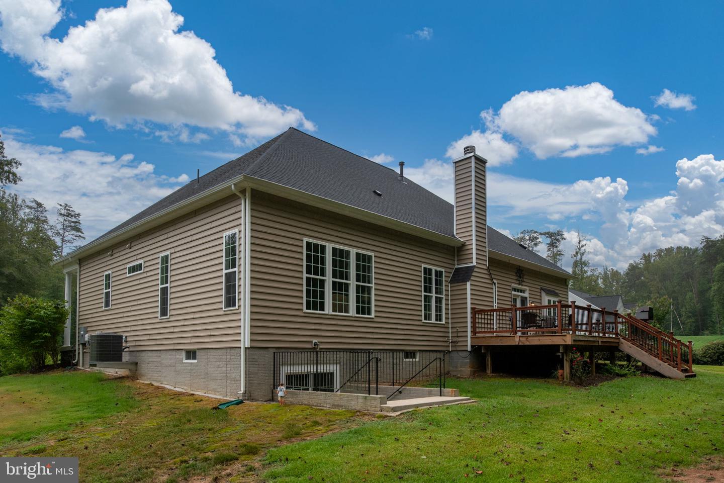 265 POPLAR MANOR AVE, FREDERICKSBURG, Virginia 22406, 4 Bedrooms Bedrooms, ,3 BathroomsBathrooms,Residential,For sale,265 POPLAR MANOR AVE,VAST2042060 MLS # VAST2042060