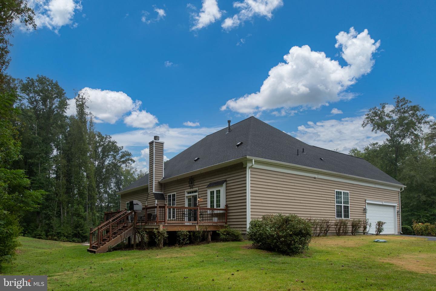 265 POPLAR MANOR AVE, FREDERICKSBURG, Virginia 22406, 4 Bedrooms Bedrooms, ,3 BathroomsBathrooms,Residential,For sale,265 POPLAR MANOR AVE,VAST2042060 MLS # VAST2042060