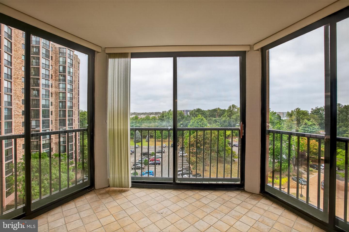 5902 MOUNT EAGLE DR #805, ALEXANDRIA, Virginia 22303, 2 Bedrooms Bedrooms, ,2 BathroomsBathrooms,Residential,For sale,5902 MOUNT EAGLE DR #805,VAFX2262868 MLS # VAFX2262868