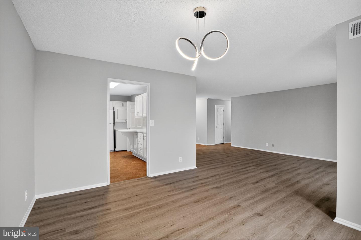 5902 MOUNT EAGLE DR #805, ALEXANDRIA, Virginia 22303, 2 Bedrooms Bedrooms, ,2 BathroomsBathrooms,Residential,For sale,5902 MOUNT EAGLE DR #805,VAFX2262868 MLS # VAFX2262868